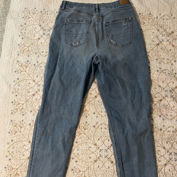 American Eagle High Rise Mom Jeans Size 14 Long - Picture 2 of 6